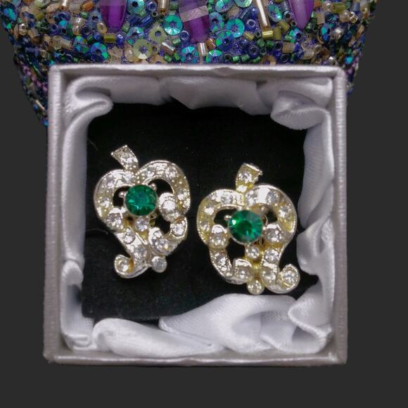 Vintage Green Rhinestone Earrings Screw Back Victorian Style Floral Leaf Silver - Picture 12 of 13